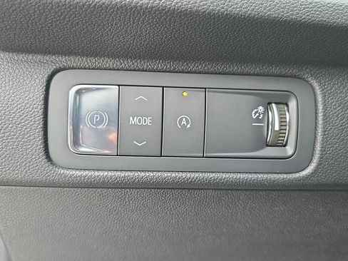 Used 2024 Chevrolet Traverse LT w/ Midnight/Sport Edition FWD image 31