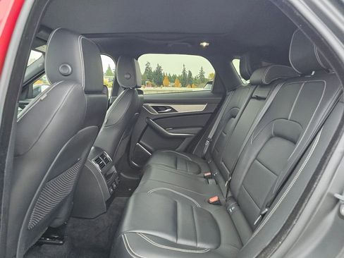 Used 2024 Jaguar F-PACE R-Dynamic S image 18