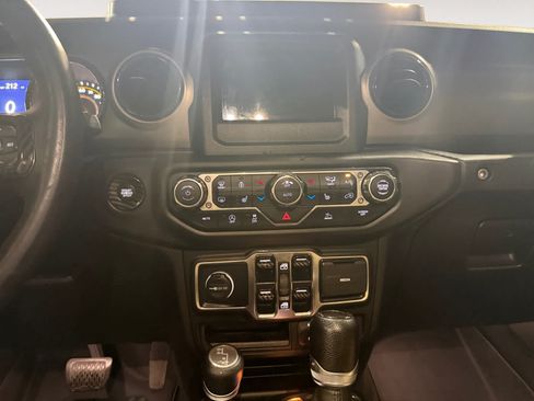 Used 2020 Jeep Gladiator Sport w/ Quick Order Package 24S AWD/4WD image 12