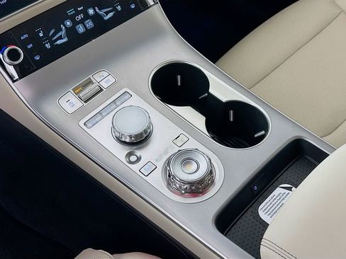 New 2026 Genesis GV70 2.5T Advanced AWD/4WD image 15