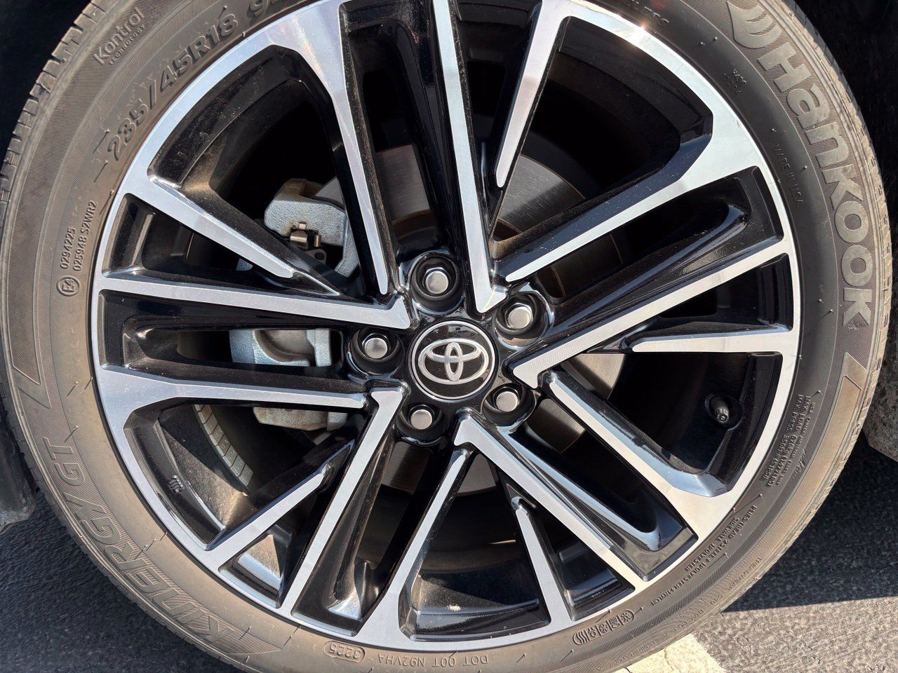 Used 2026 Toyota Camry XLE FWD image 6