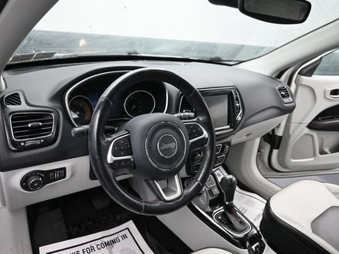 Used 2020 Jeep Compass Limited AWD/4WD image 13