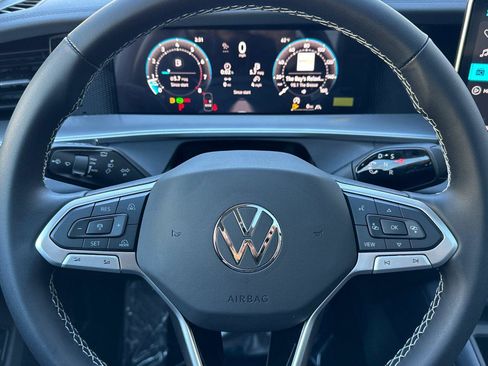 New 2026 Volkswagen Tiguan SE image 22