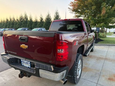 Used 2014 Chevrolet Silverado 2500 LT w/ Custom Sport Truck Package AWD/4WD image 6