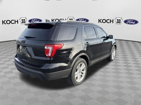 Used 2016 Ford Explorer XLT w/ Equipment Group 202A image 8