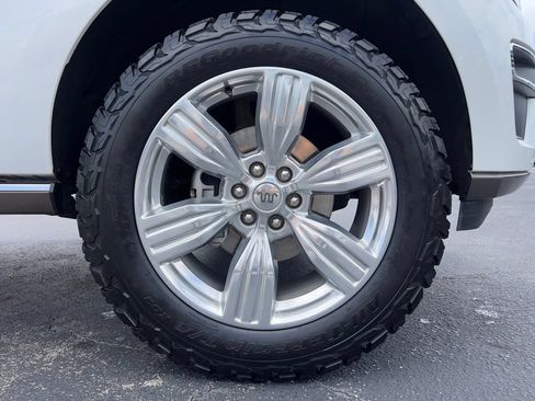 Used 2024 Ford Expedition King Ranch RWD image 11
