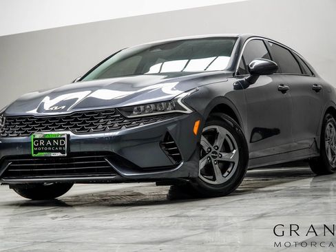 Used 2022 Kia K5 LXS image 1