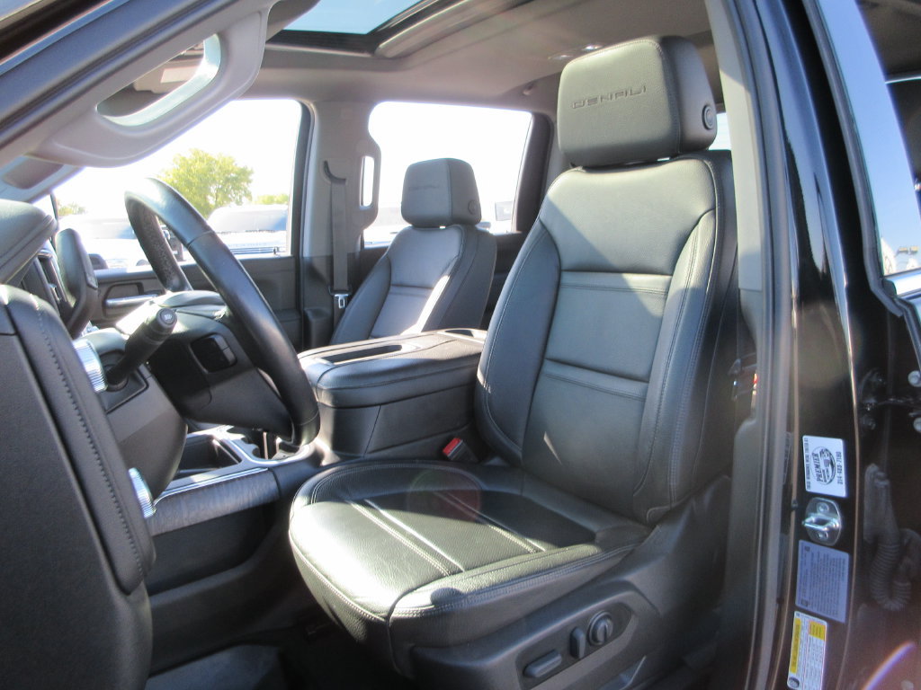 Certified 2022 GMC Sierra 2500 Denali w/ Denali Black Diamond Edition AWD/4WD image 24