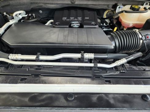 Used 2023 Chevrolet Silverado 1500 Custom image 31