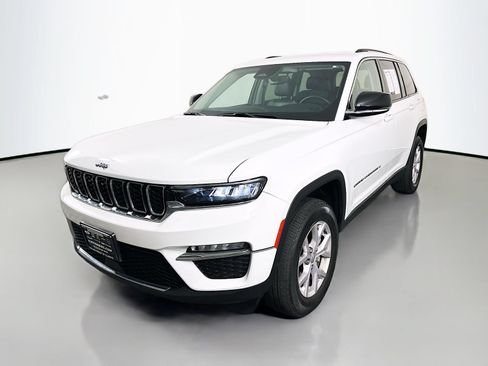 Used 2022 Jeep Grand Cherokee Limited AWD/4WD image 3