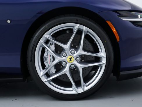 Certified 2026 Ferrari Roma Spider RWD image 37