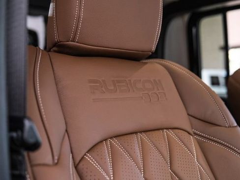 Used 2025 Jeep Gladiator Rubicon w/ Safety Group image 18