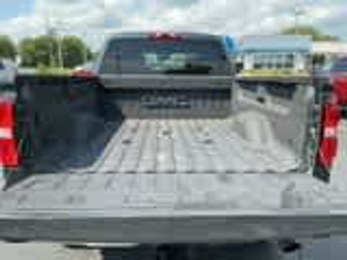 Used 2017 GMC Sierra 2500 SLT AWD/4WD image 11