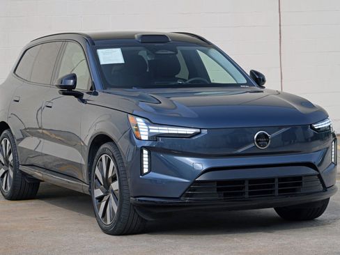 Used 2025 Volvo EX90 Ultra AWD/4WD image 56