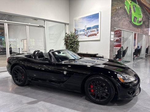 Used 2004 Dodge Viper SRT-10 RWD image 32