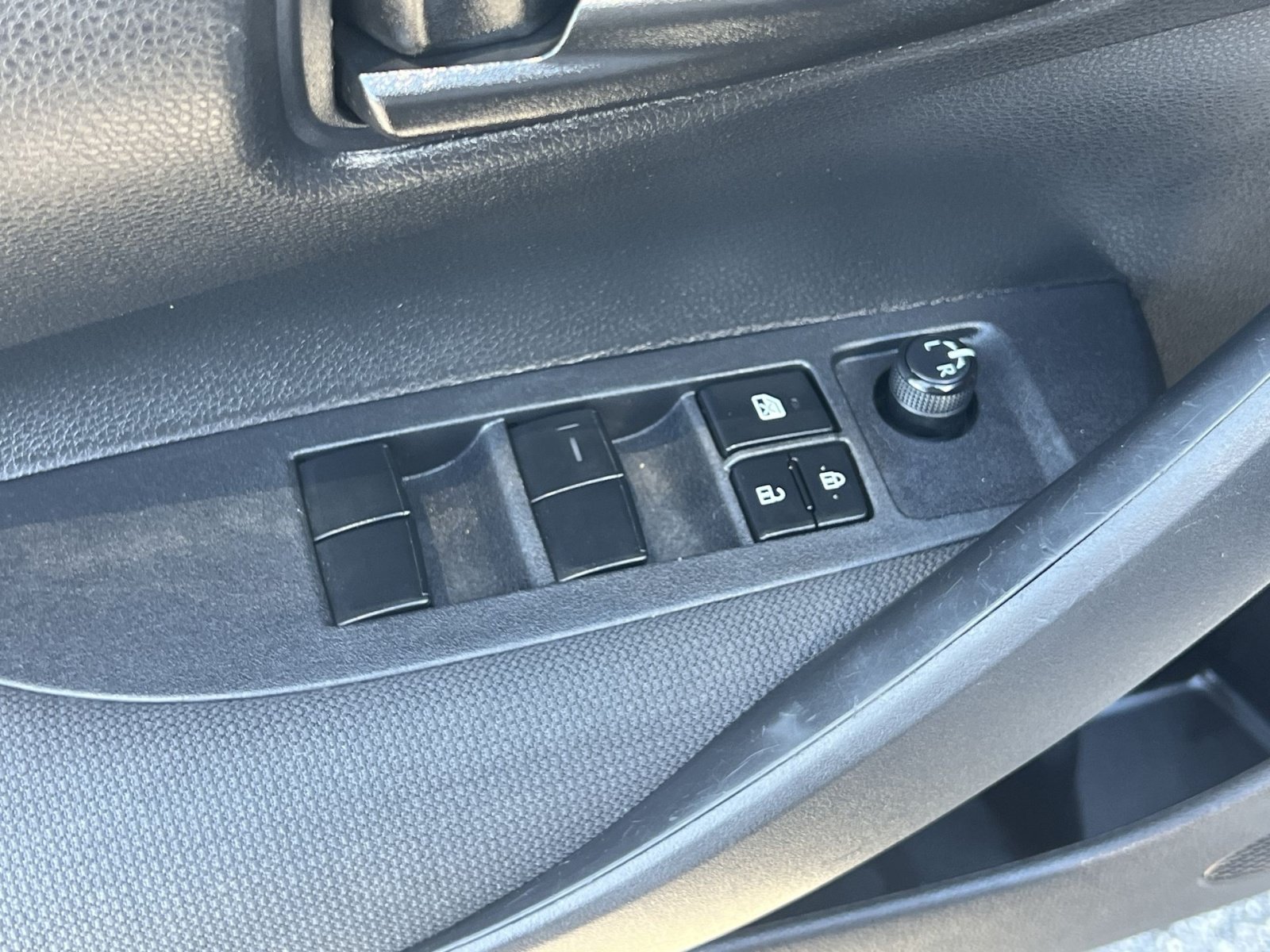 Used 2023 Toyota Corolla LE FWD image 14