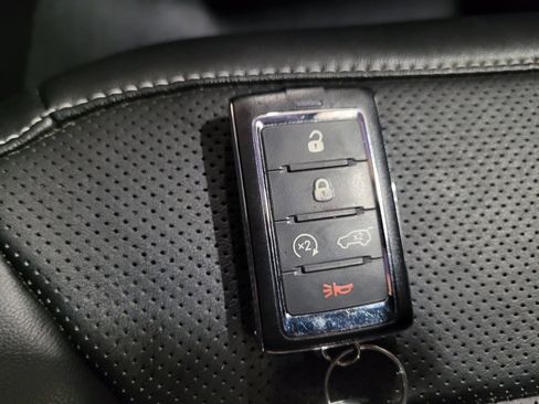 Used 2023 Jeep Grand Cherokee 4WD 4xe w/ Luxury Tech Group II image 32