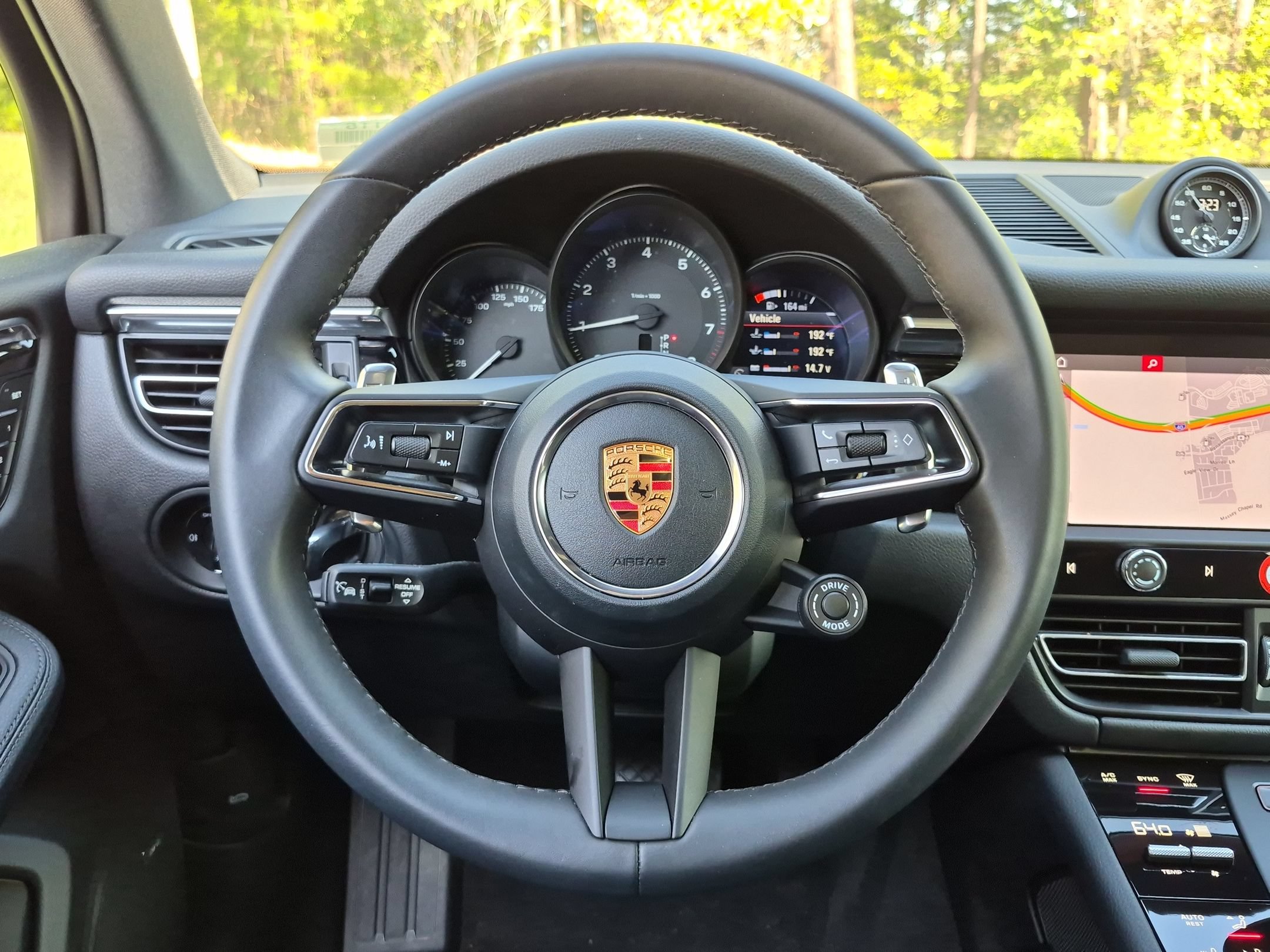 Certified 2026 Porsche Macan AWD/4WD image 7