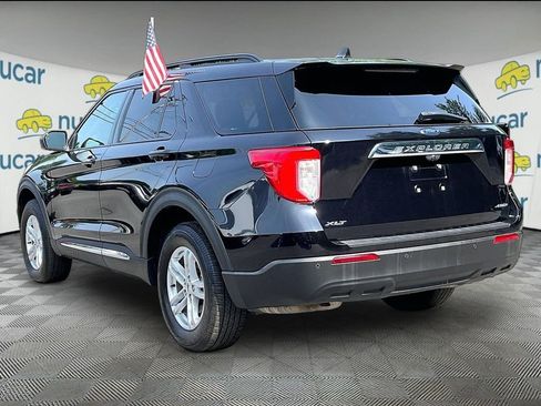 Used 2022 Ford Explorer XLT AWD/4WD image 4