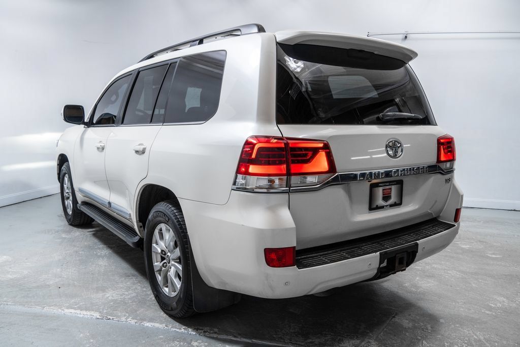 Used 2018 Toyota Land Cruiser w/ Carpet Mat Package AWD/4WD image 3