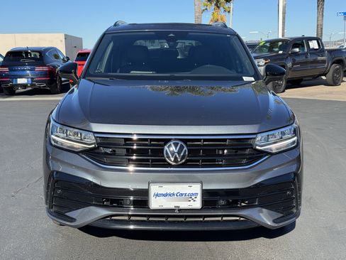 Used 2022 Volkswagen Tiguan SE R-Line image 3