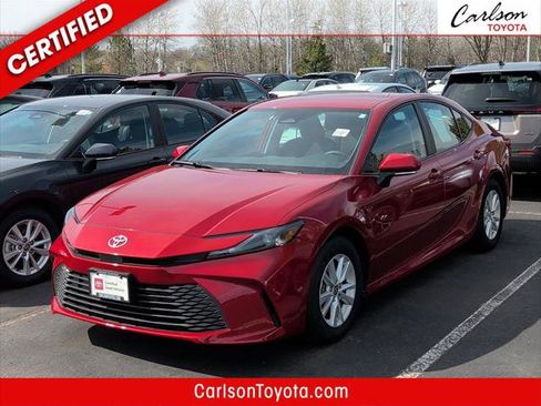 Certified 2025 Toyota Camry LE image 1