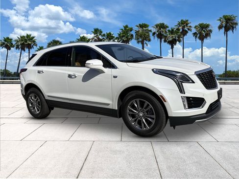 Used 2021 Cadillac XT5 Premium Luxury image 2