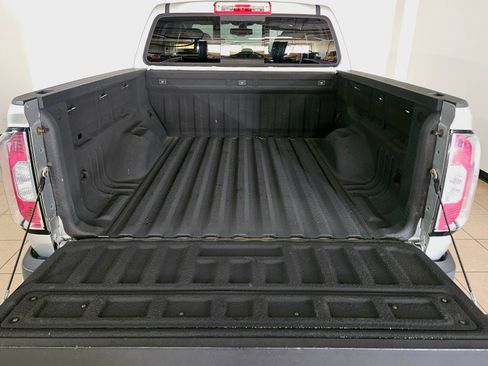 Used 2016 GMC Canyon SLE w/ All Terrain Package image 17
