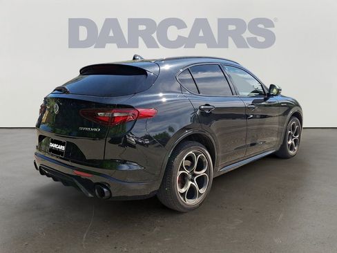Used 2023 Alfa Romeo Stelvio Veloce AWD/4WD image 6