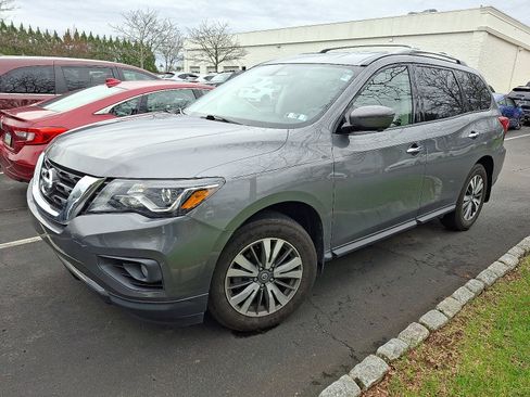 Used 2020 Nissan Pathfinder SL w/ Cargo Package image 2
