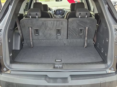 Certified 2021 Chevrolet Traverse LT FWD image 24