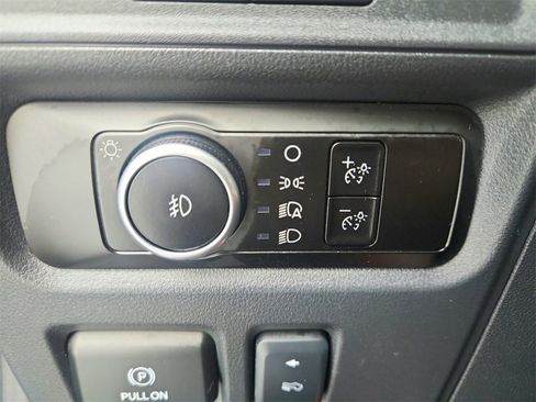 Used 2023 Ford Expedition Limited image 37