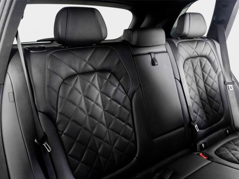 Used 2024 BMW X5 xDrive50e w/ Premium Enhanced Package image 31