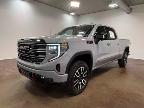 Used 2025 GMC Sierra 1500 AT4 w/ AT4 Preferred Package AWD/4WD image 39