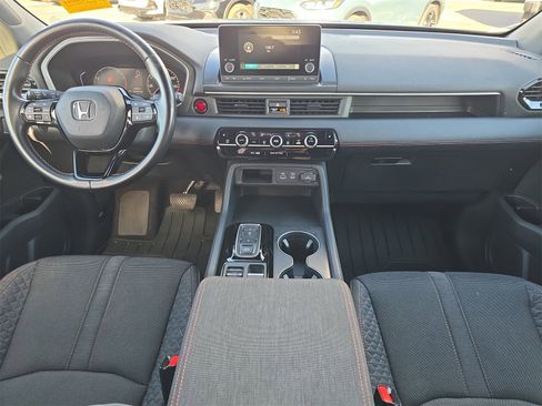 Certified 2023 Honda Pilot Sport image 8