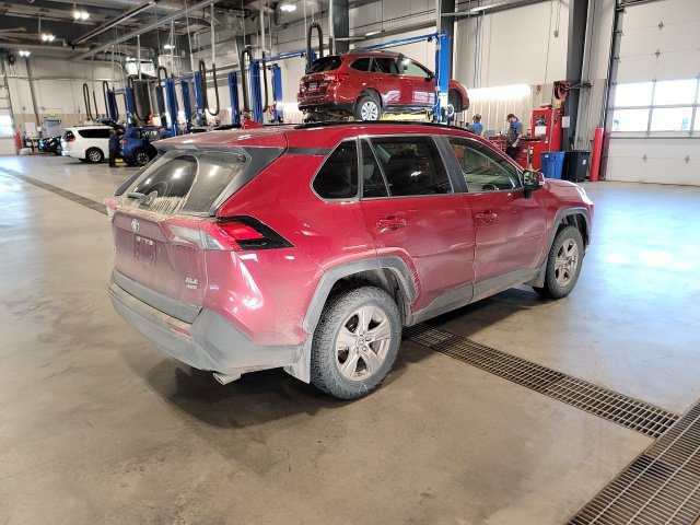 Used 2023 Toyota RAV4 XLE w/ Convenience Package AWD/4WD image 7
