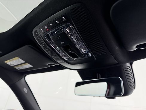 Certified 2025 Mercedes-Benz GLB 250 4MATIC image 11