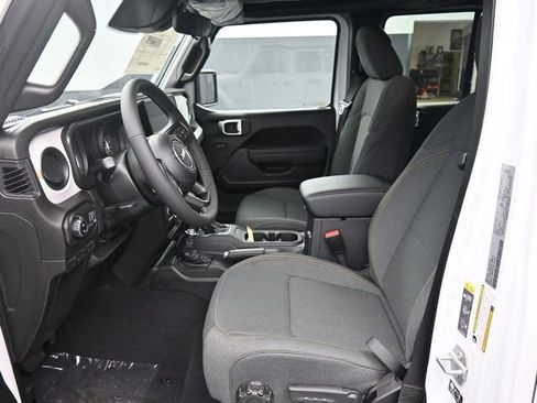 New 2026 Jeep Gladiator Sport image 14