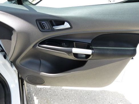 Used 2022 Ford Transit Connect XLT FWD image 25