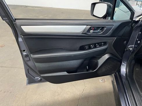 Used 2016 Subaru Legacy 2.5i Premium w/ Moonroof Package AWD/4WD image 24