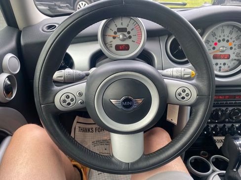Used 2005 MINI Cooper Hardtop FWD image 16
