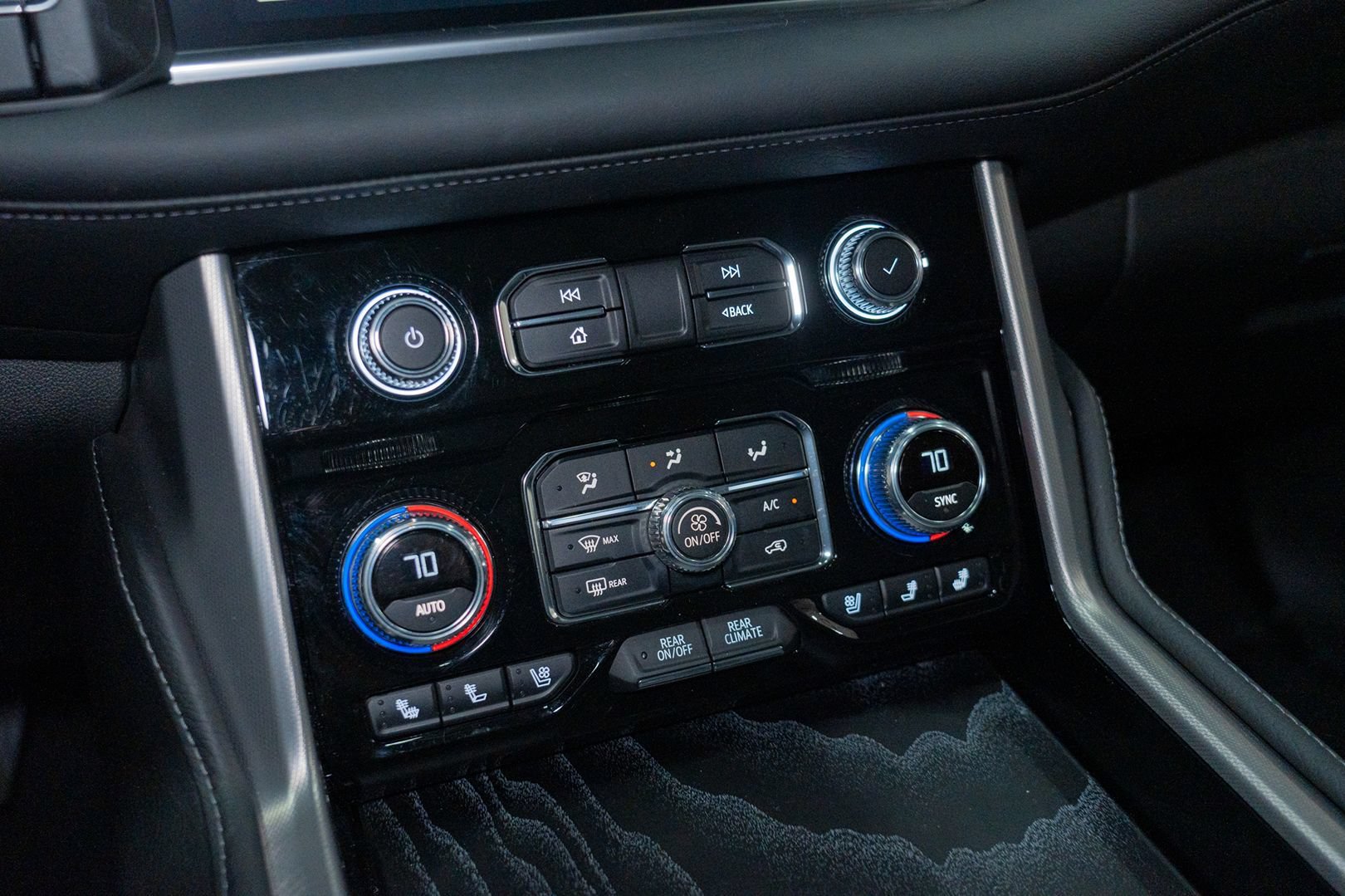 Used 2024 GMC Yukon Denali AWD/4WD image 58