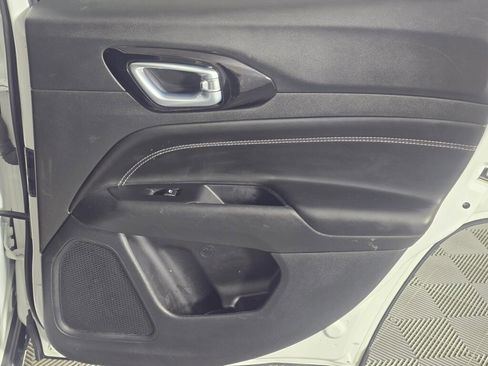 Used 2023 Jeep Compass Altitude image 40