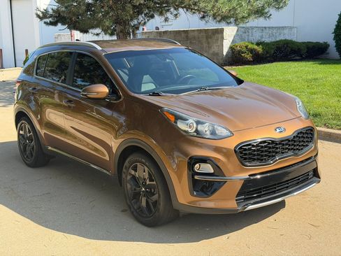 Used 2020 Kia Sportage S FWD image 3