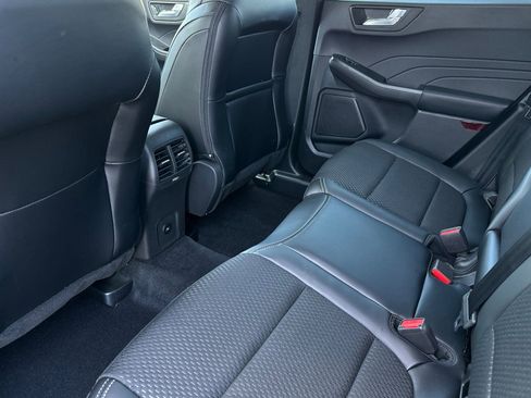 New 2025 Ford Escape SE image 12