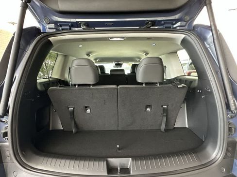 Used 2025 Hyundai Santa Fe SEL FWD image 25