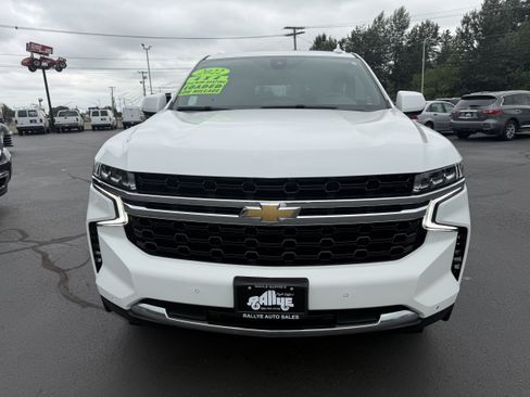 Used 2022 Chevrolet Suburban LS AWD/4WD image 7