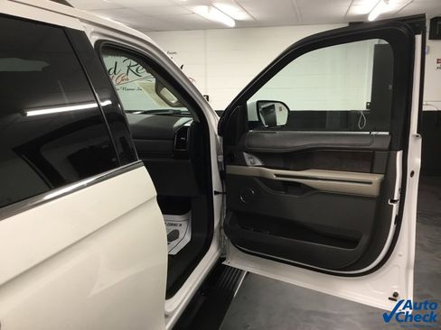 Used 2019 Ford Expedition Limited w/ Equipment Group 301A image 34
