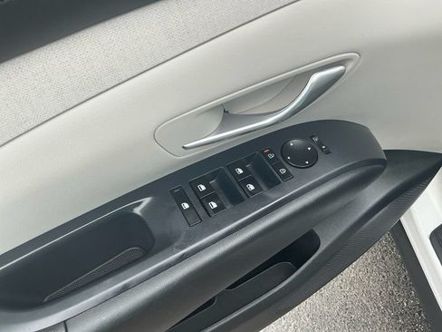 Used 2025 Hyundai Tucson SEL AWD/4WD image 16