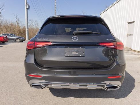 Certified 2025 Mercedes-Benz GLC 300 4MATIC image 8